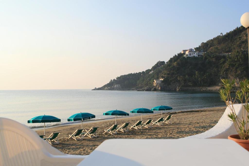 Hotel Club Poseidon Stalettì Buitenkant foto